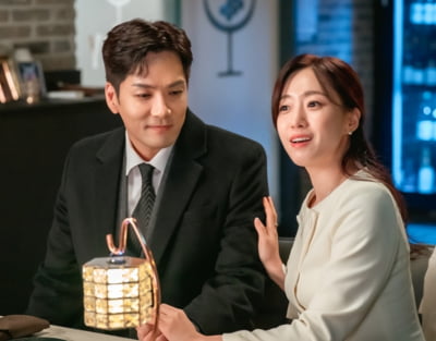 함은정, Y그룹 고명딸인데…♥박윤재와 친구 소개로 결혼 ('여왕의집')