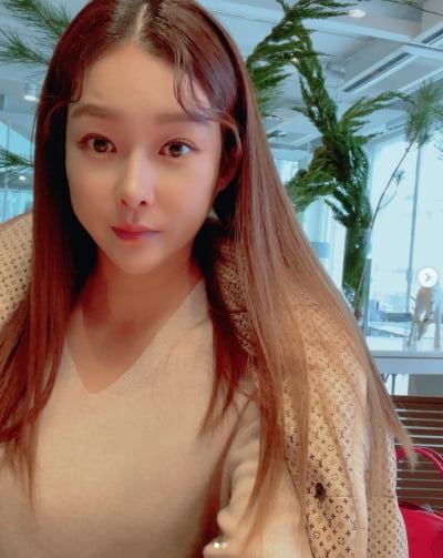 '80억 CEO' 현영, 두 자녀 학비만 12억…"남편한테 라이딩 맡겨" ('홈즈')
