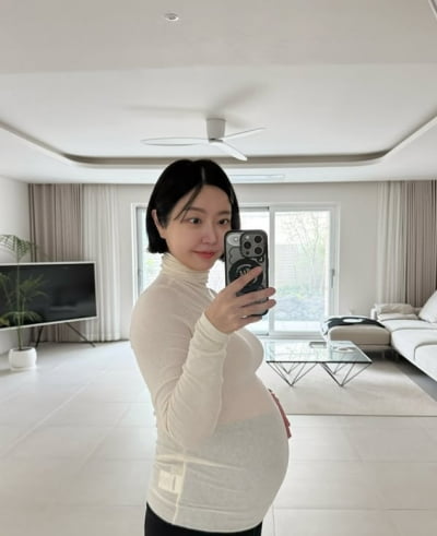 '쌍둥이 임신' 레이디 제인, 무거워진 D라인에 "밥 먹으러 가는 것도 숨차"
