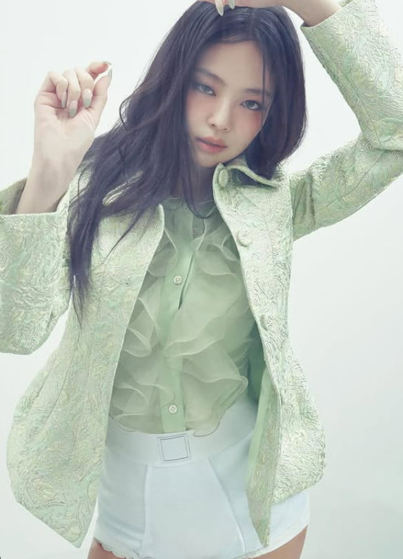 사진=제니 SNS