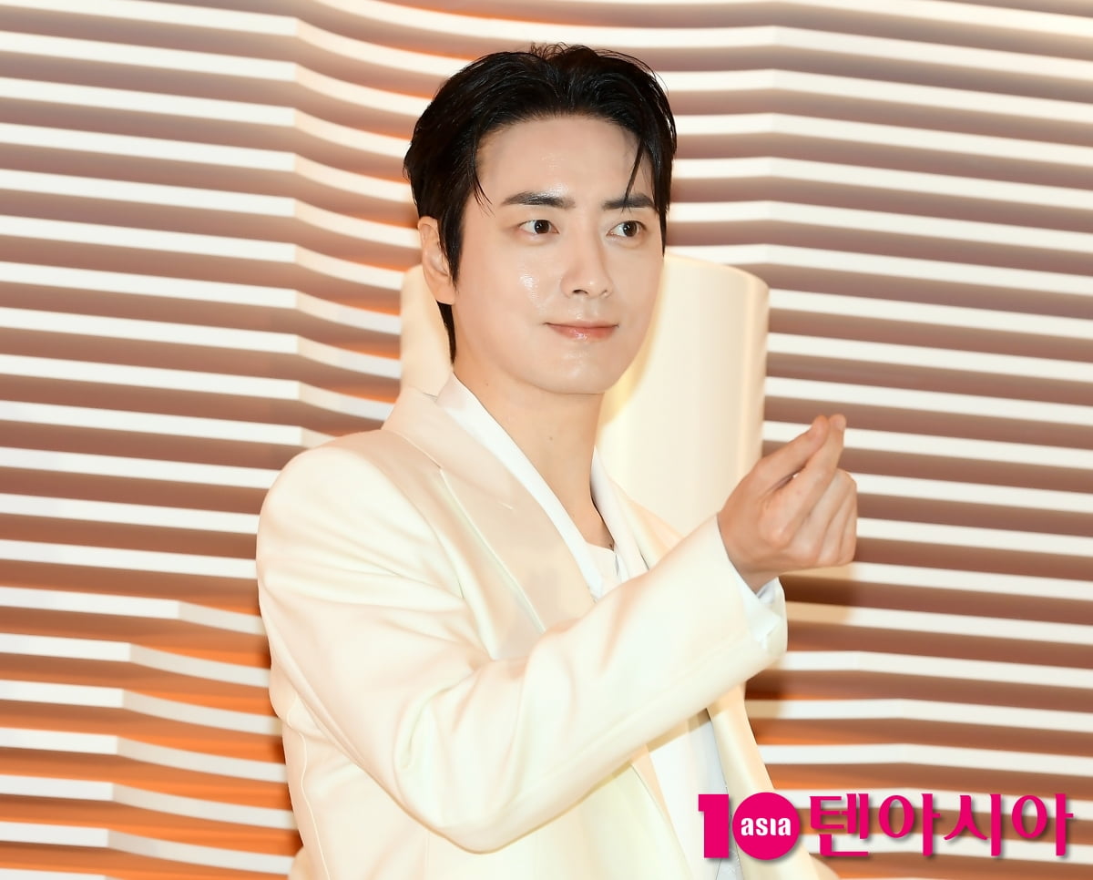 이준혁, 밀바엔 화려한 외출...역시 조각미남[TEN포토+]