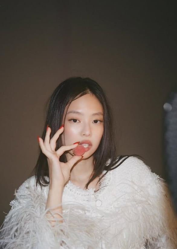 사진=제니 SNS