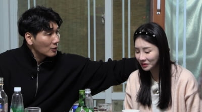 14기 경수, '10기 영식과 균열' 국화에 '마사지 플러팅'…흥분한 윤보미('나솔사계')