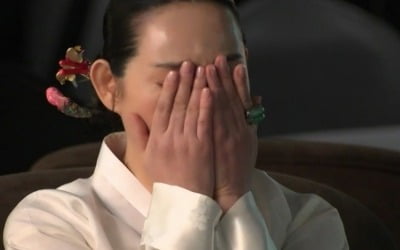 '조카 입양→사별' 양수경, 눈물 쏟았다…가슴으로 낳은 딸 결혼식에 '뭉클' ('사랑꾼')