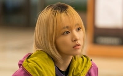 '35세' 박보영, 데뷔 20년 만에 첫 금발…걸그룹 멤버라 해도 믿을 듯 ('미지의서울')