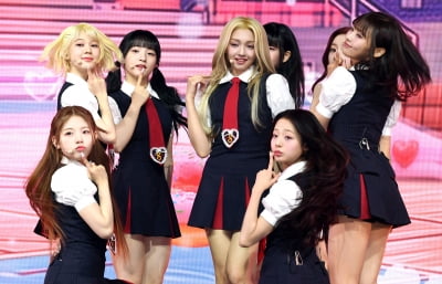 "모든 음악방송서 1위 할래요"…'맵달' 품은 유니스, 고추장 쿠키 같은 '스위시' [종합]