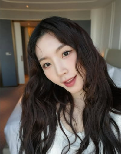 성해은, 결별설 후 혼캉스 영상 업로드…"나홀로" 문구 강조