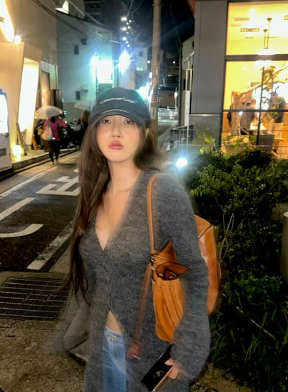 사진=화사 SNS