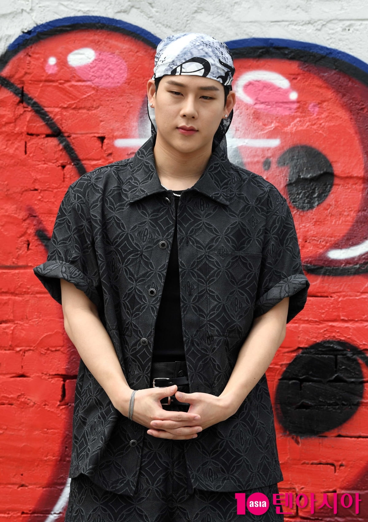 몬스타엑스 주헌, 핫플에서 힙한 포즈[TEN포토+]