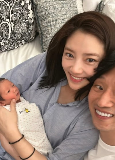 손담비, 엄마 되자마자 선물 와르르…"너무 많아서 다 못 올려"