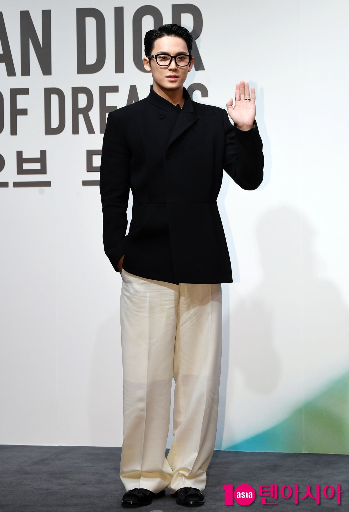 세븐틴 민규, 모범생의 화려한 외출...멋진 미소[TEN포토+]