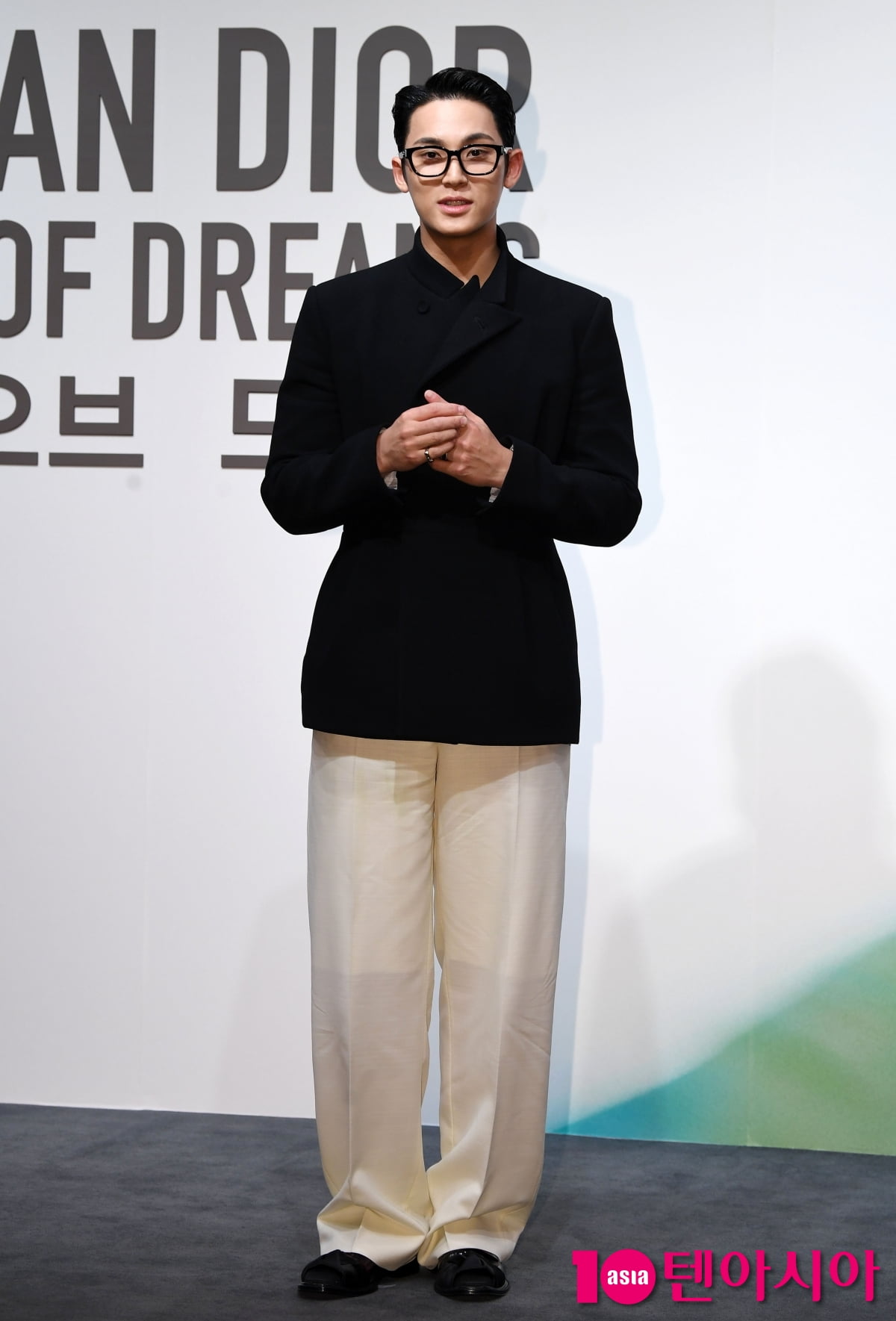 세븐틴 민규, 찬란한 비주얼...편안한 남사친美 발산[TEN포토+]