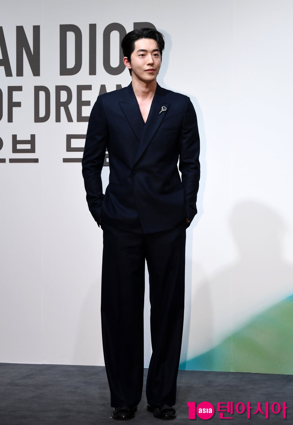 남주혁, 꽃미소에 여심흔들[TEN포토+]