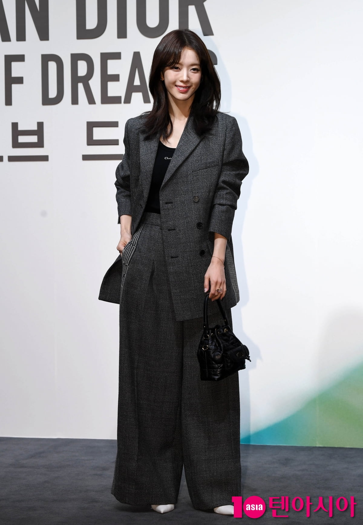 노정의, 비타민 뿌리는 꽃미소...바니 매력 발산[TEN포토+]