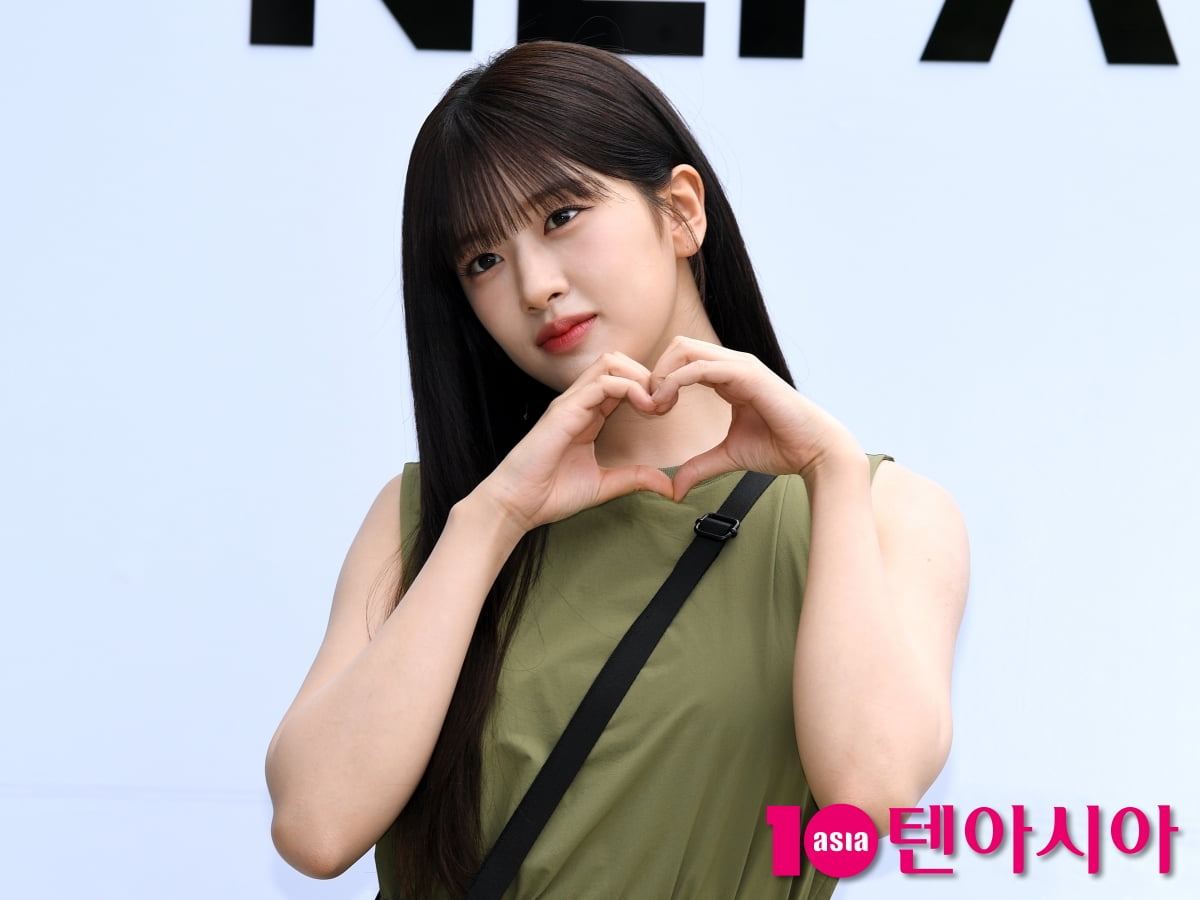 안유진, 청계산 밝히는 미모...청순미 뿌리며 등장[TEN포토+]