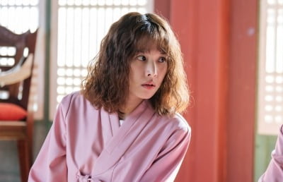 '이동건과 이혼' 조윤희, 기쁜 소식 전했다…쌍둥이 맘으로 안방극장 복귀 ('금주를부탁해')
