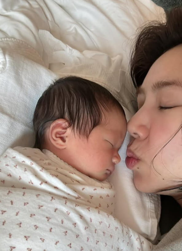 사진=손담비 SNS