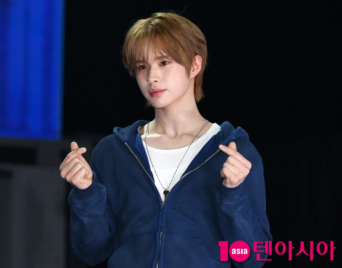 투어스 경민, 심쿵 눈맞춤[TEN포토+]
