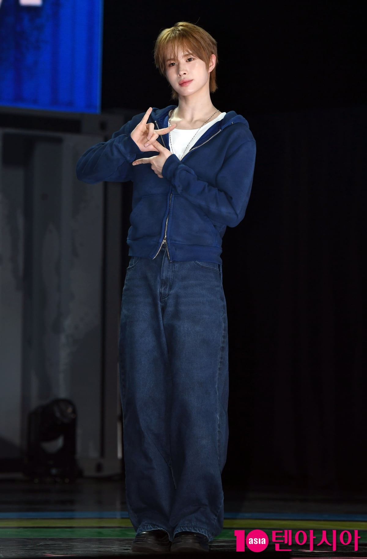 투어스 경민, 심쿵 눈맞춤[TEN포토+]