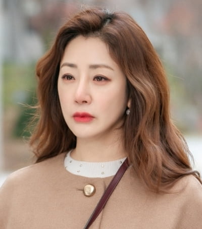 결국 1%대 시청률 추락…소유진·오나라도 못 살린 KBS 수목극 위기 ('빌런의나라')