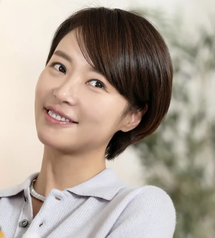[종합] 18억원 가압류 해지돼…3번만에 이혼한 황정음, 자유의 몸