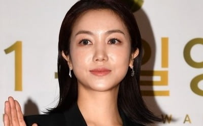 김옥빈 부상, 촬영 중단 사태 터졌다…"앞이 안 보여" 눈물, 결국 병원행 ('카리브밥')