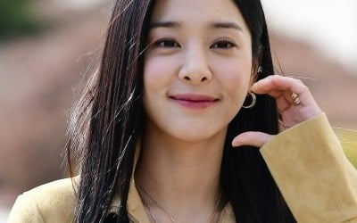 [종합] 설인아, 불면증에 약만 24알 먹었다더니…"♥남친에게 감당 안된다고 차여" ('짠한형')