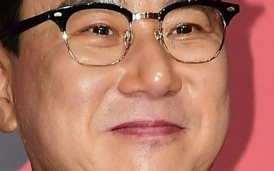 [종합] 이상민, 10살 연하와 재혼 밝혔다…"♥연예인급 미모 아내, 열애 3개월 만에 혼인신고" ('아형')