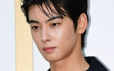 [공식] '아이유와 호흡' 차은우, 7월 군악대 입대한다…"별도 행사는 진행 안 해"