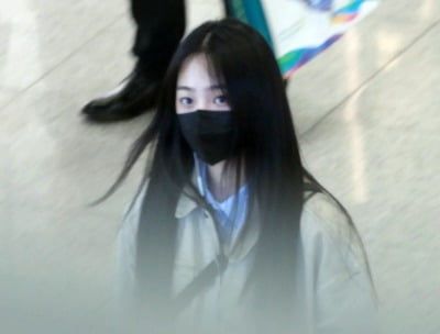 [전문] '활동 중단 47일째' 뉴진스 민지 "어쩌면 무식해 보일 수 있지만, 멈춘 거 아냐"