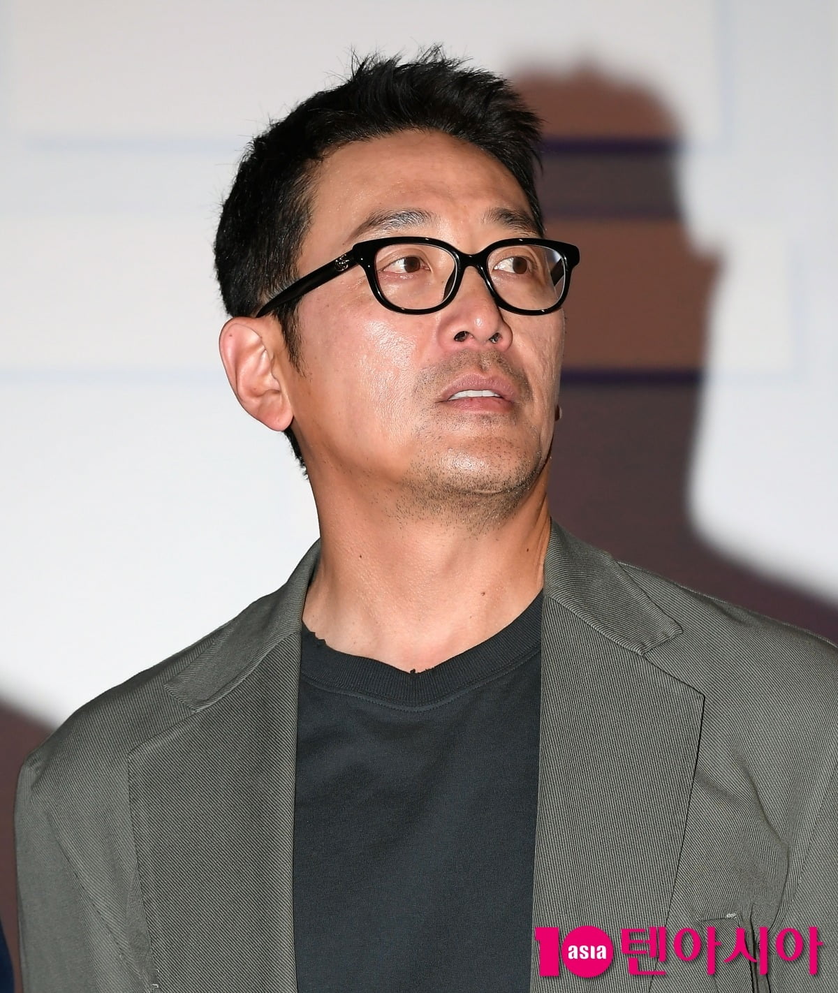 [전문] 송가인·변우석 이어 하정우도 당했다…"소속사 사칭 피해 주의해달라"
