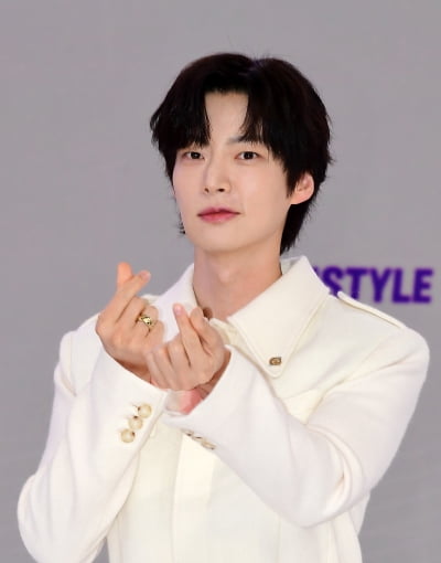 [공식] 안재현, 이혼 5년 만에 이민정 만난다…'가는정 오는정' 고정 MC 합류