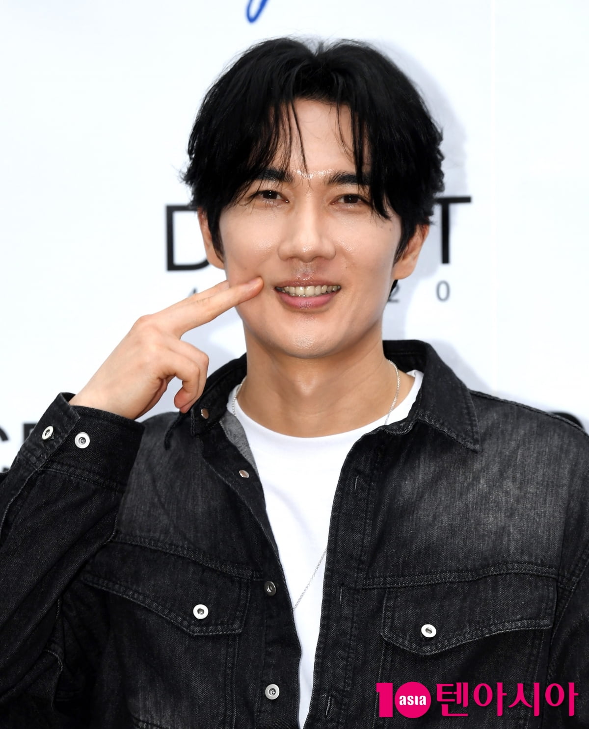 엄태구, 만찢남의 화려한 외출...탄성 부르는 멋짐 [TEN포토+]