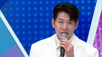 김용필, 첫 뽀뽀 어땠길래…딸기 보자 "첫 뽀뽀 생각나"('싱코리아')