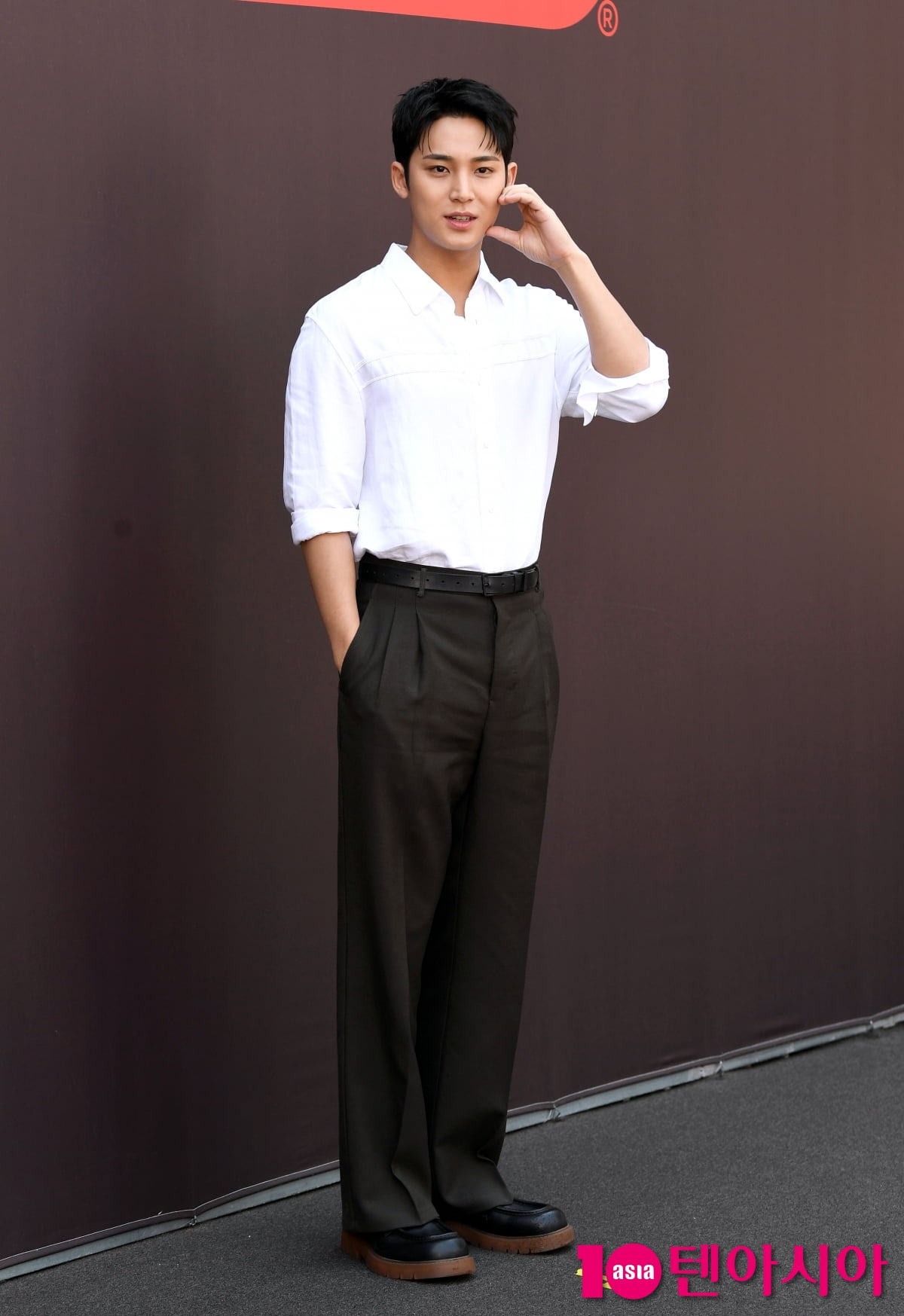 세븐틴 민규, 보기만해도 설레는 미소...달콤한 눈빛[TEN포토+]