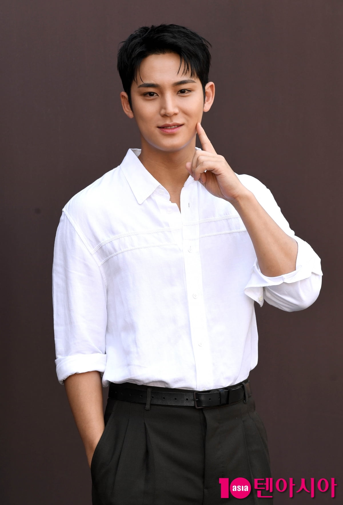 세븐틴 민규, 상남자의 샤프한 비주얼...마성의 분위기남[TEN포토+]