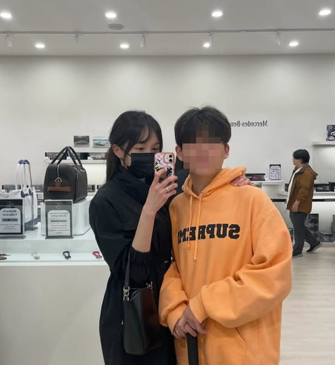 SNS