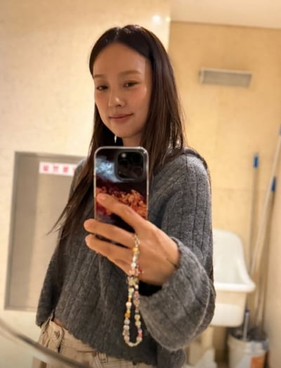 이효리도 화장실 컷 좋아하네…기미+잡티 싹 가리는 '굿아이디어'