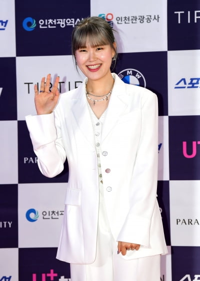 엄지윤, 아나운서로 데뷔한다…사직야구장 입성('야구대표자')