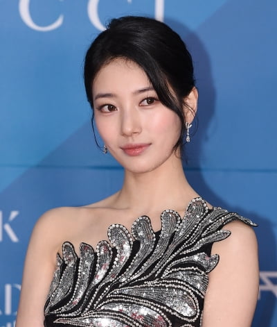 수지, 백상여신의 꽃미소[TEN포토+]