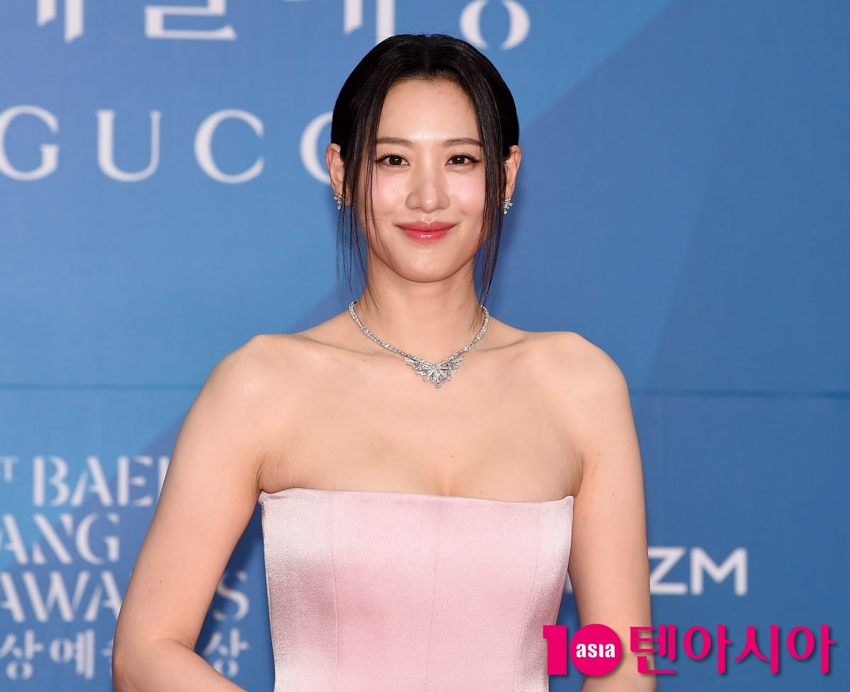 수현, 핑크빛 미소[TEN포토+]