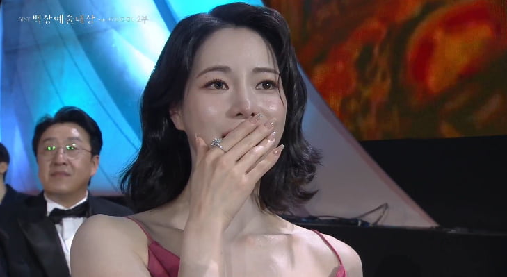 전도연·조정석, 영화 최우수연기상…임지연·한선화 '눈물' [제61회 백상예술대상]