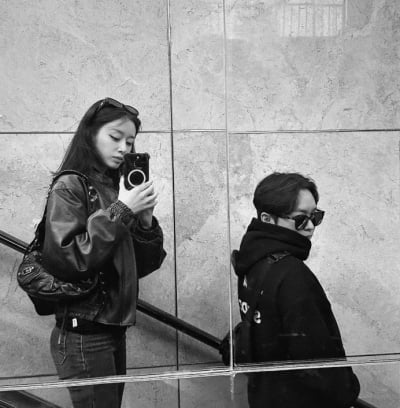 '이혼' 지연, 눈꼬리 잔뜩 올리고 친오빠와 미국 여행 삼매경