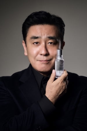 류승룡, 화장품 브랜드 ‘라라이프(LALAIF)’ 투자 및 브랜드 모델로 활동