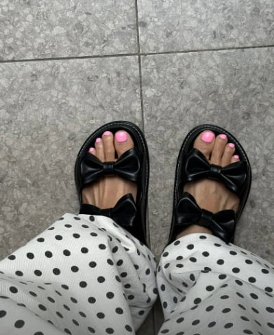 황신혜, 61세에도 트렌디 안 놓쳐…시간 역행하는 패션 자랑
