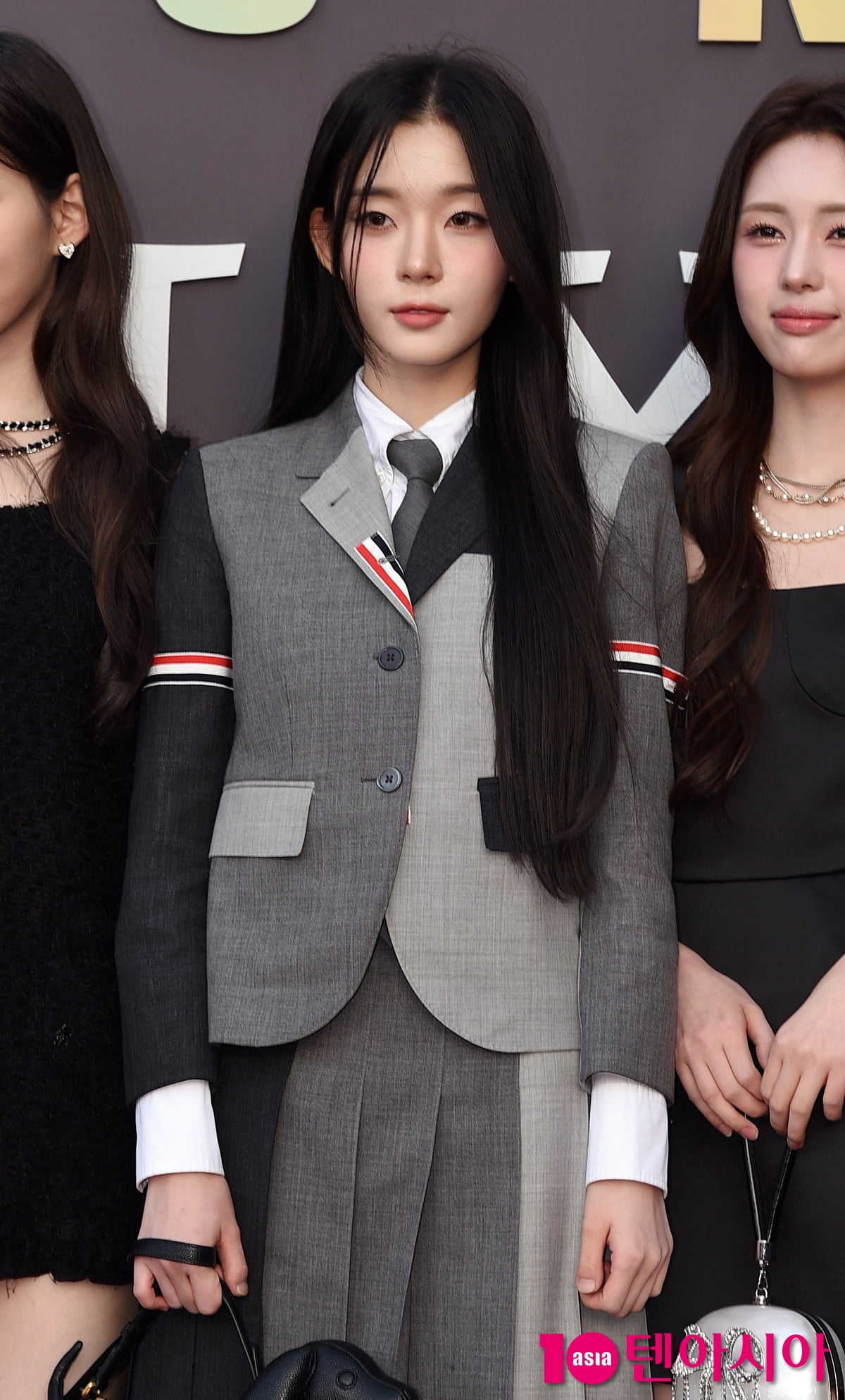 이프아이 카시아, 돋보이는 센터미모[TEN포토+]
