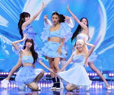 유아·아린, 10년 동행 마쳤지만…오마이걸, '따로 또 같이' [TEN피플]