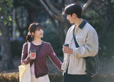 3회 연속 0%대 시청률 찍더니…노정의♥이채민, 키스 후 공식 커플 됐다 ('바니와오빠들')