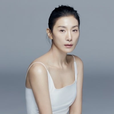 [공식] '51세' 김서형, 5년 만에 결별 후 새 출발…고심 끝 윤종신·고민시 품으로