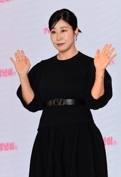 [공식] '50세' 라미란, 10년 만에 결별했다…이찬원 손 잡고 새 출발